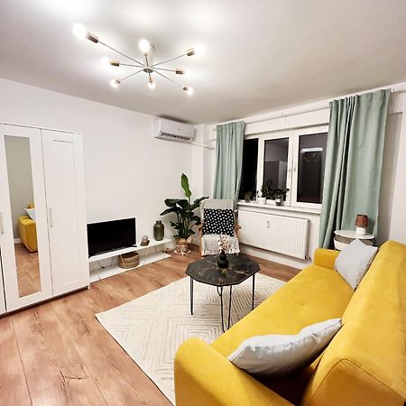 Lola'S Apartament Close To City Center 부쿠레슈티 외부 사진