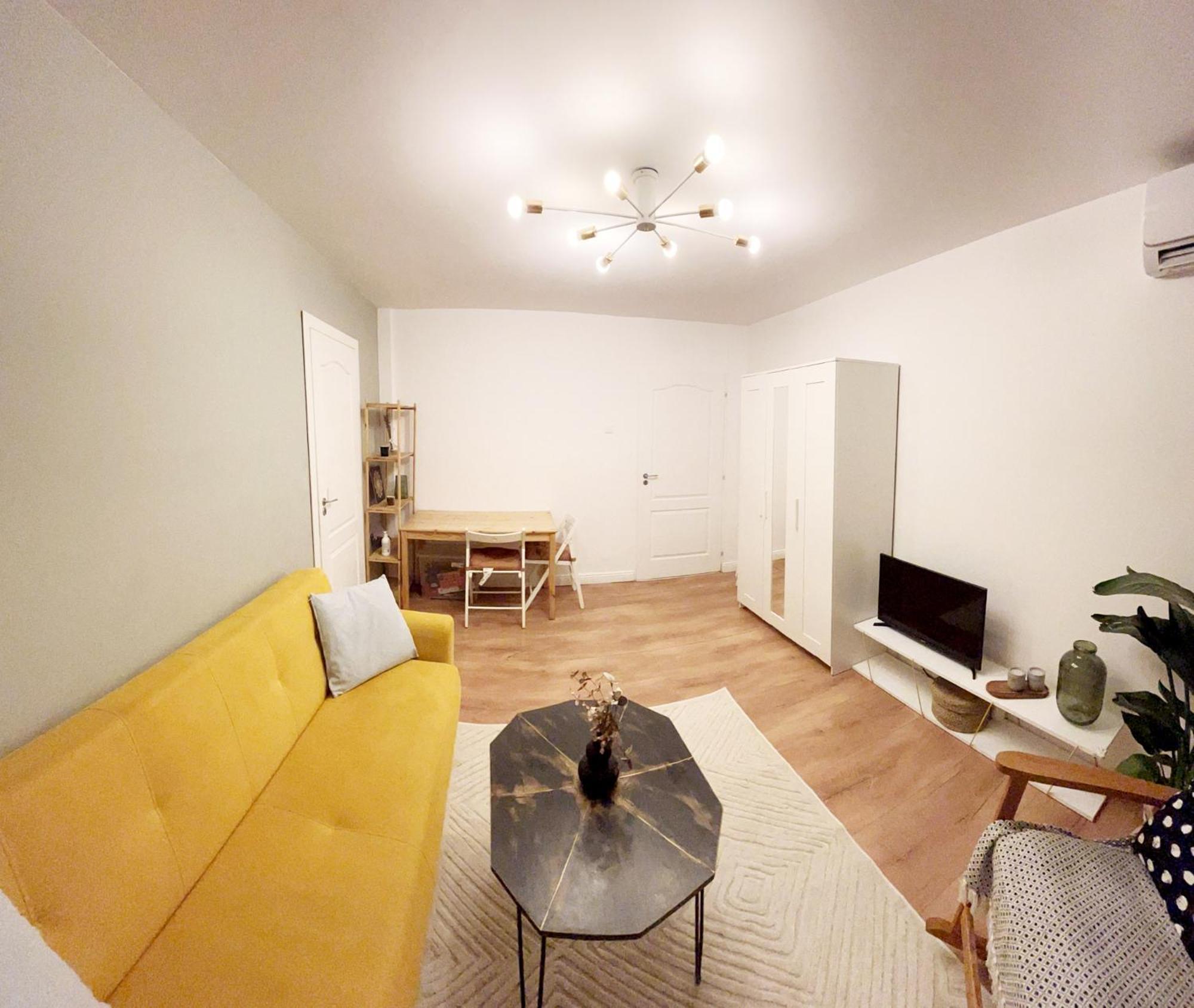 Lola'S Apartament Close To City Center 부쿠레슈티 외부 사진