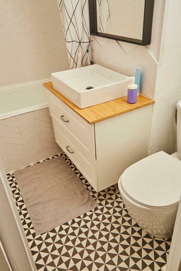 Lola'S Apartament Close To City Center 부쿠레슈티 외부 사진
